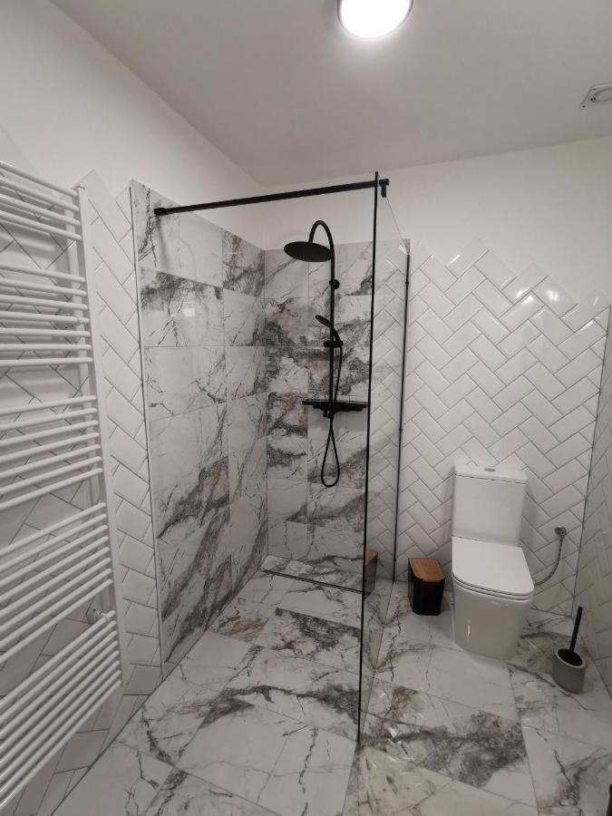 Veľký Slavkov Apartman Pri Lese מראה חיצוני תמונה